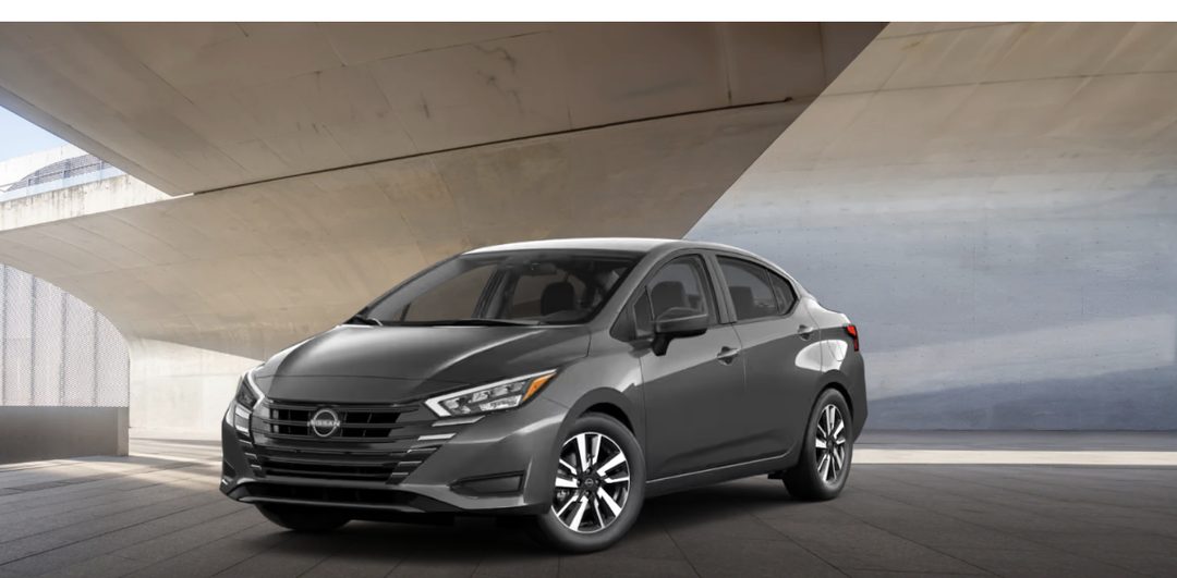 Nissan Versa SV 2025